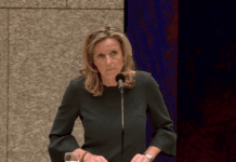 Kajsa Ollongren tijdens het verkennersdebat